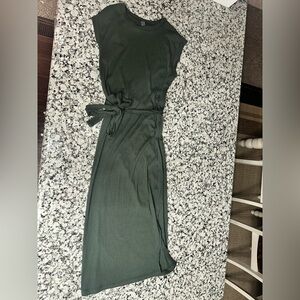 Alya Olive Green Sleeveless Tie-Waist Maxi Dress